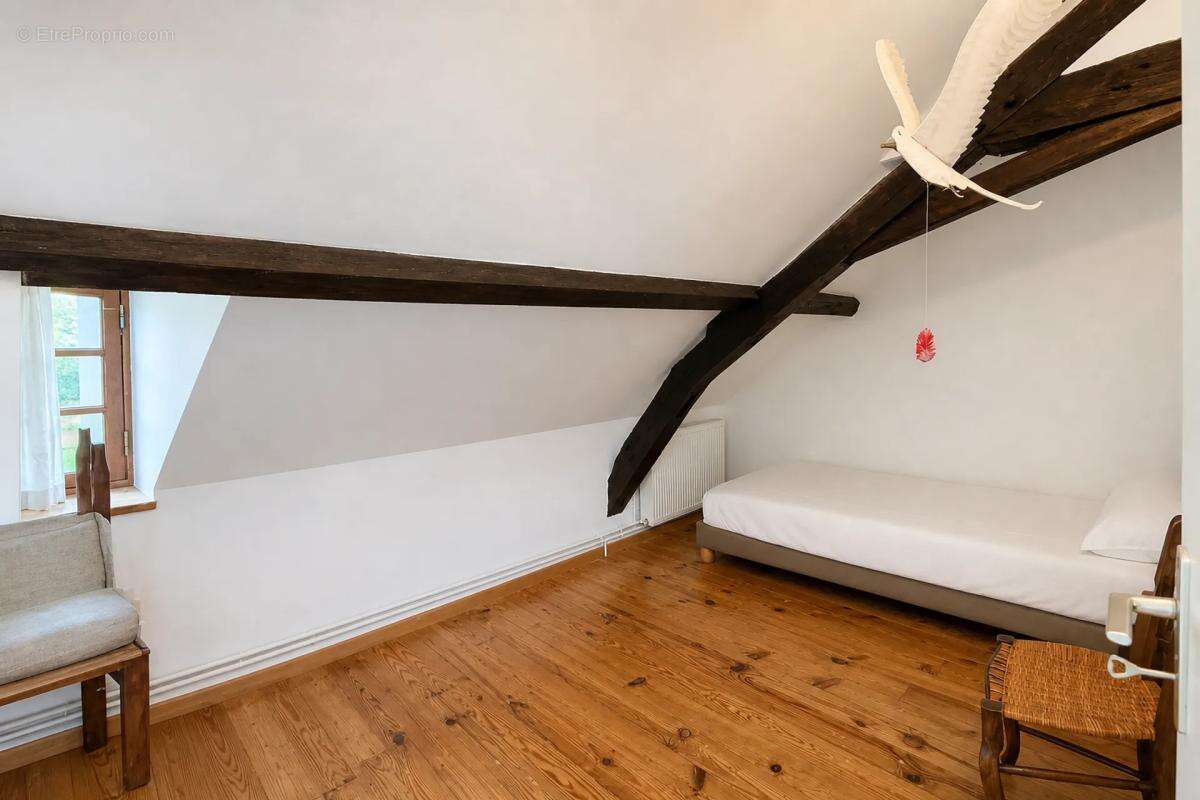 Maison de 13 pièces de 223 m² à Ozon - photo 20
