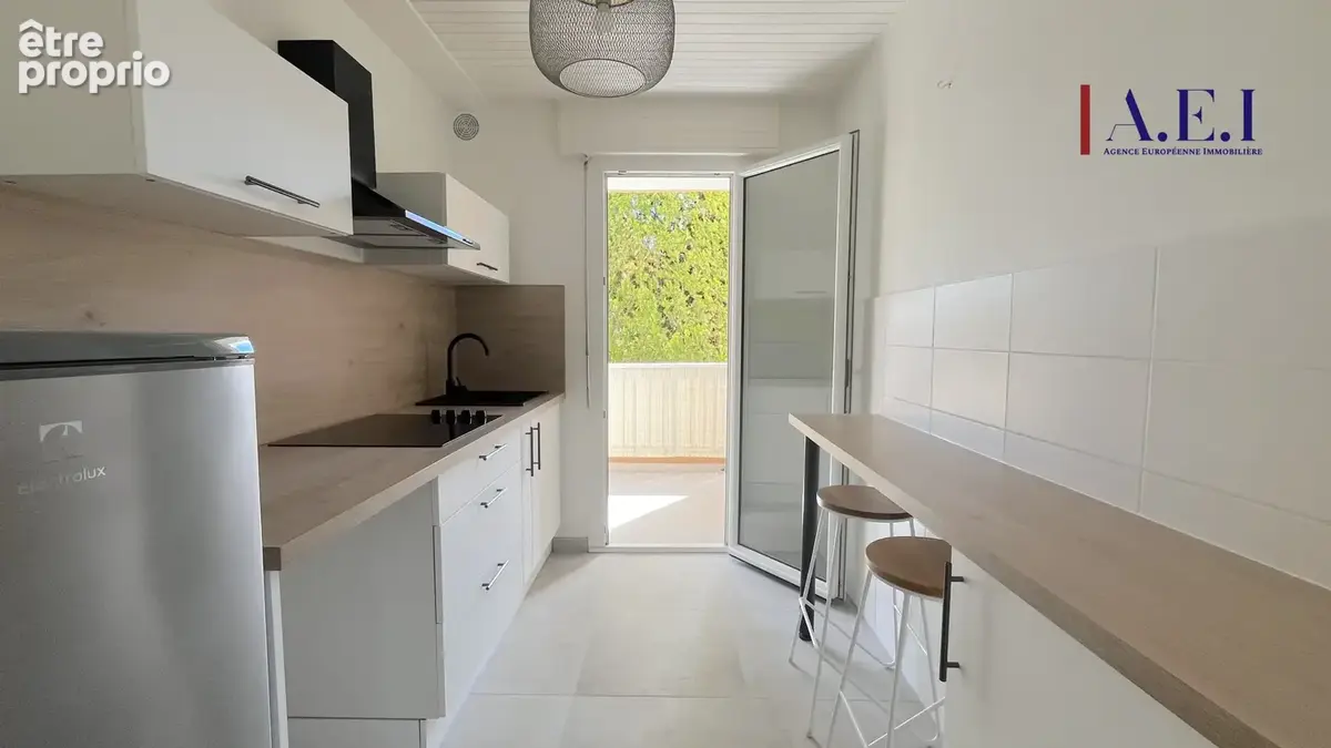 La Seyne sur mer - Appartement T1 avec terrasse, parking & cave - photo 5
