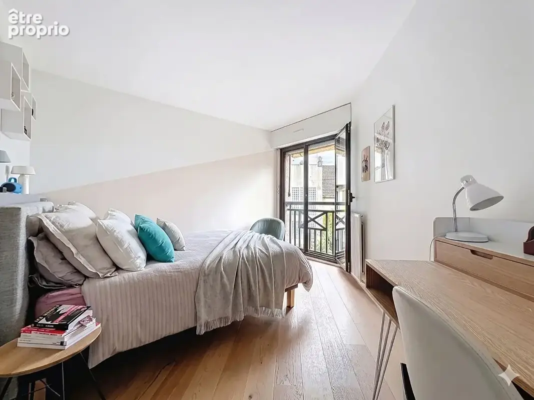 Esprit "Maison" avec terrasse en plein centre de Suresnes - photo 10
