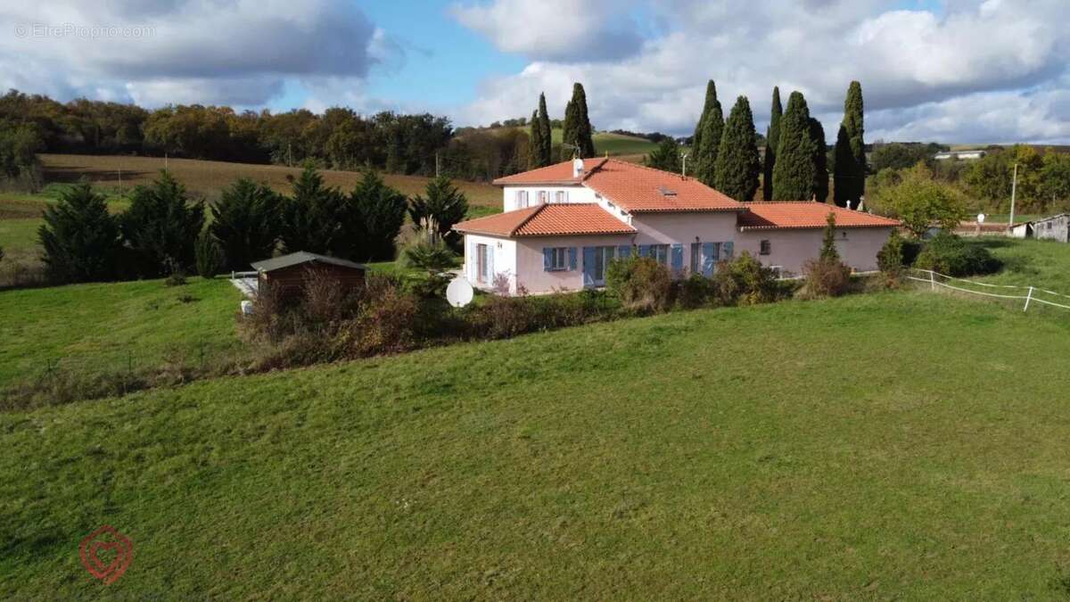 Maison à FRONTIGNAN-SAVES