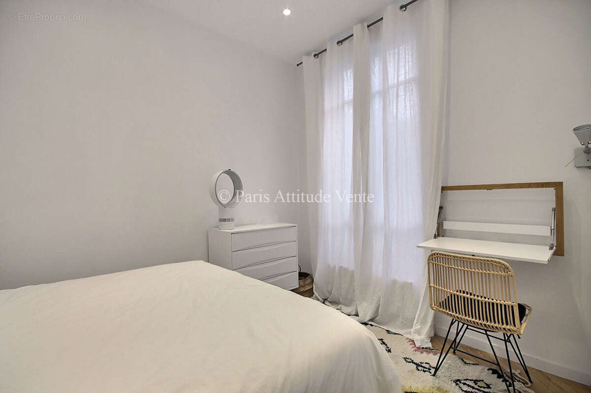 Appartement à PARIS-7E