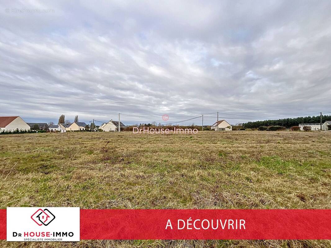 Terrain à COURCELLES-DE-TOURAINE