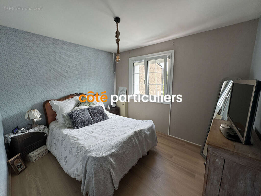 Maison à SAINT-SEBASTIEN-DE-MORSENT