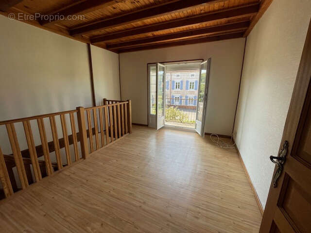 Maison à SAINT-VALBERT