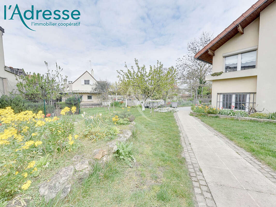 Maison la varenne / grand terrain - photo 4