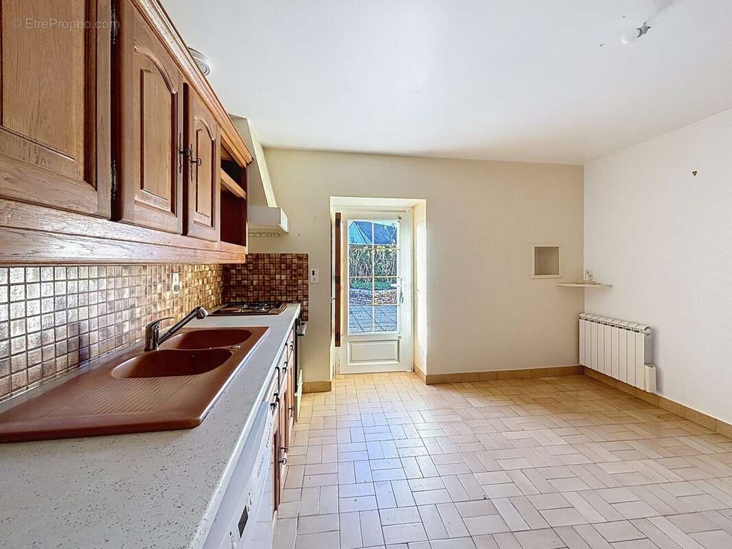 Maison à SAINT-GEORGES-MONTCOCQ