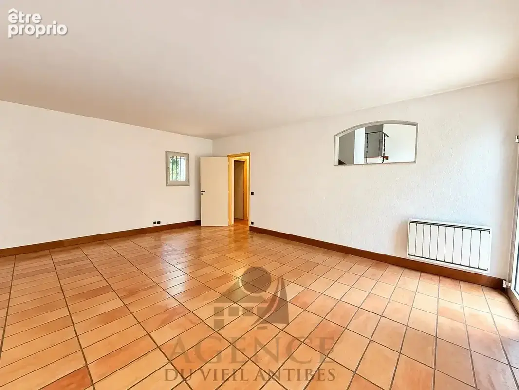 Antibes Suquette Maison avec terrain 2100m2– Authentique propriété en pierre – Environnement privilégié – Fort potentiel – Pisci - photo 23