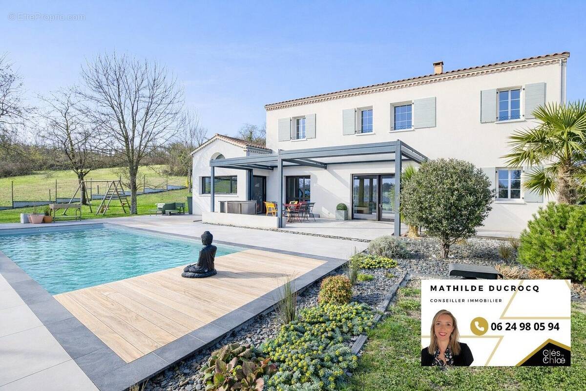 Maison à LA ROCHE-BLANCHE