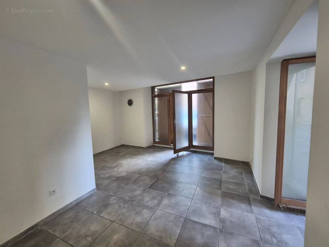 Commerce à DRAGUIGNAN