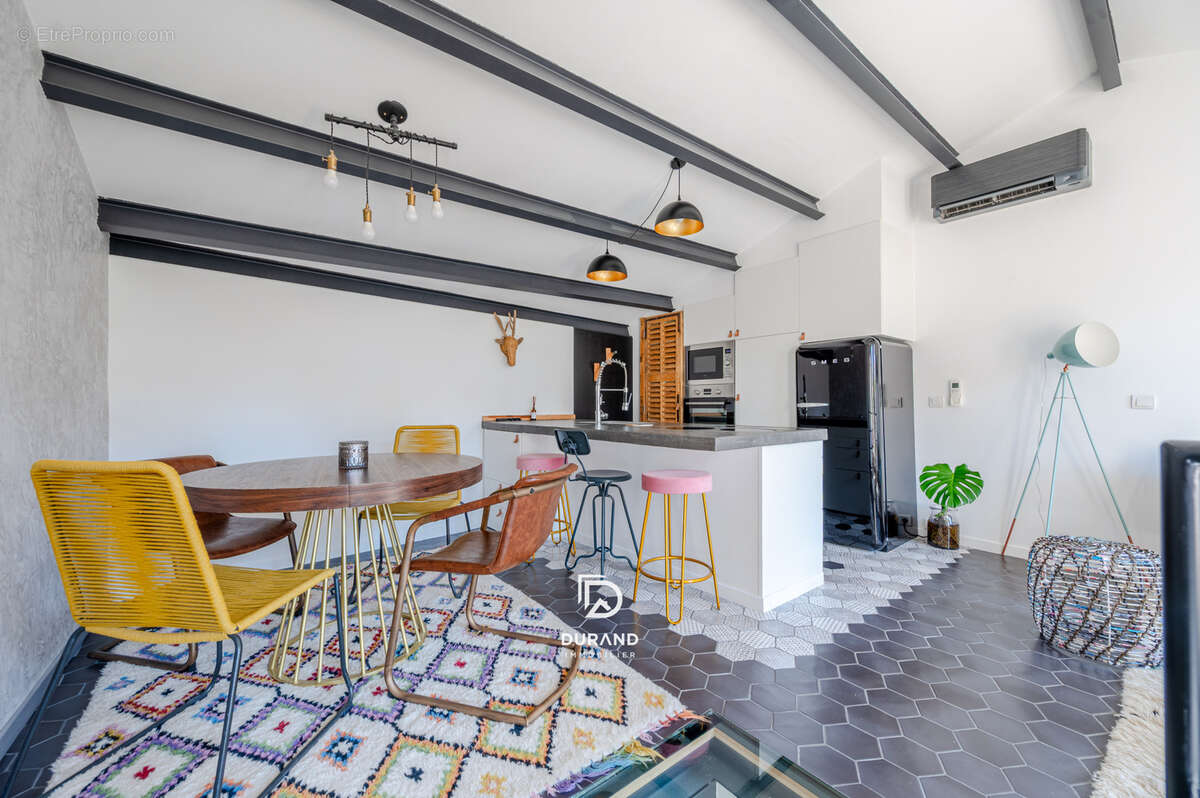 Appartement à MARSEILLE-6E