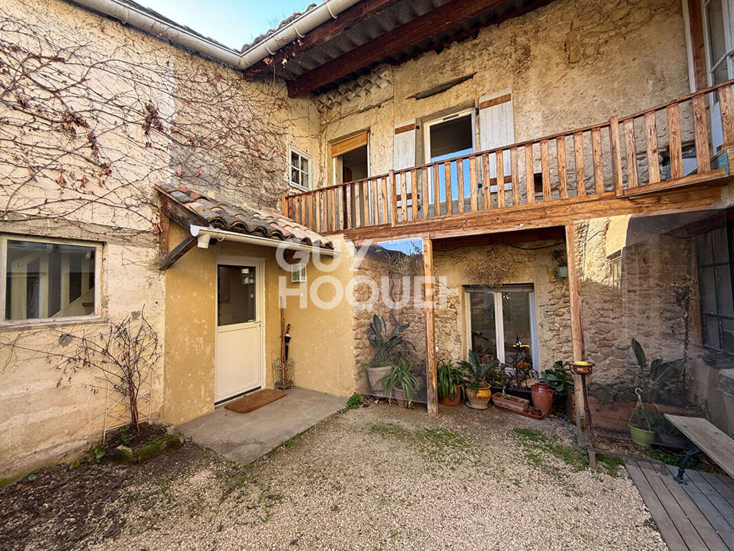 Maison à AMBONIL