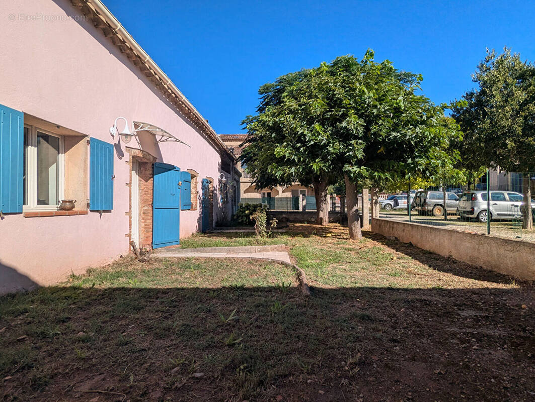 Appartement à SALERNES