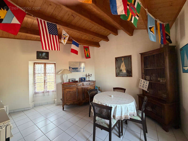 Maison à SAINT-MICHEL-EN-L&#039;HERM