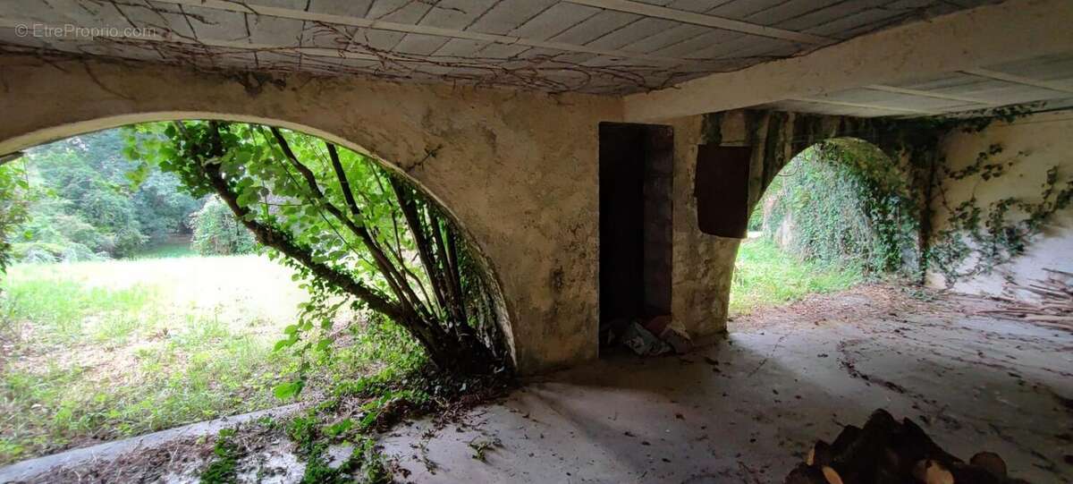 Maison à DECAZEVILLE