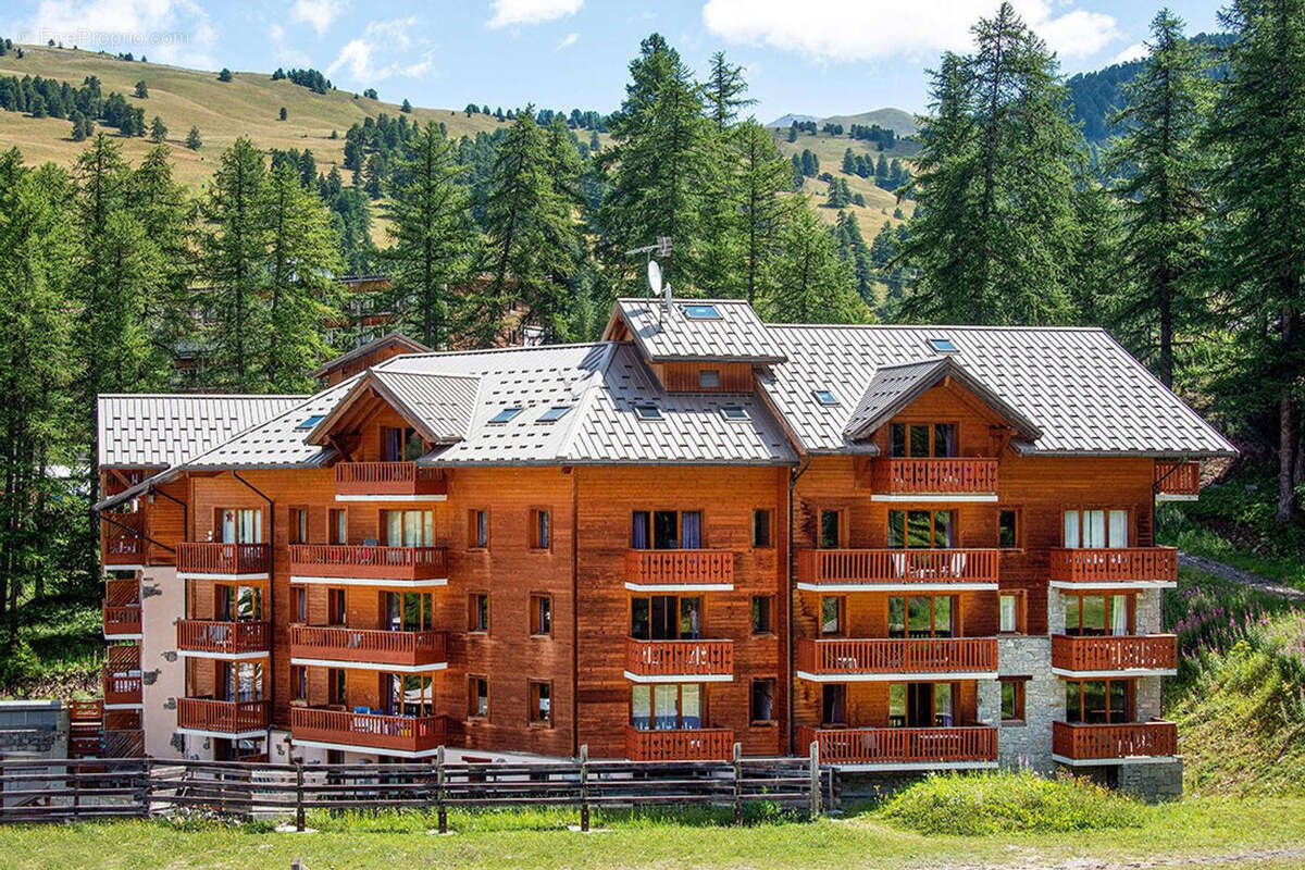 05560 VARS Appartement de Ski a vendre. SH 28m². - photo 2