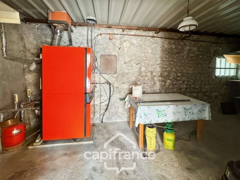 Maison à CHATEAUNEUF-SUR-ISERE