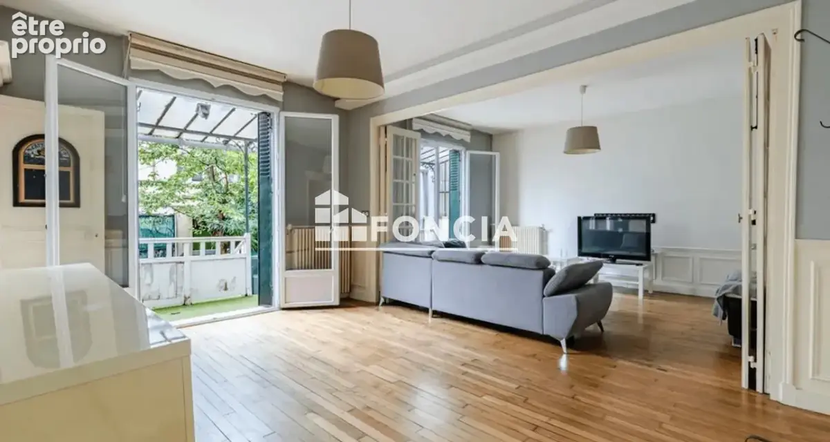 Maison de 4 pièces de 104 m² au centre ville - photo 4