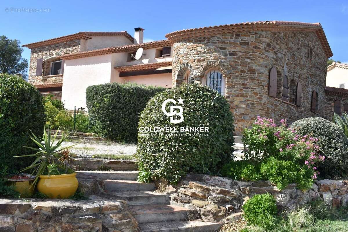 Maison à LA LONDE-LES-MAURES