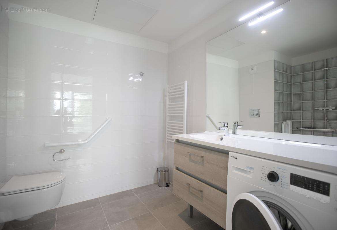 Appartement à ANDREZIEUX-BOUTHEON