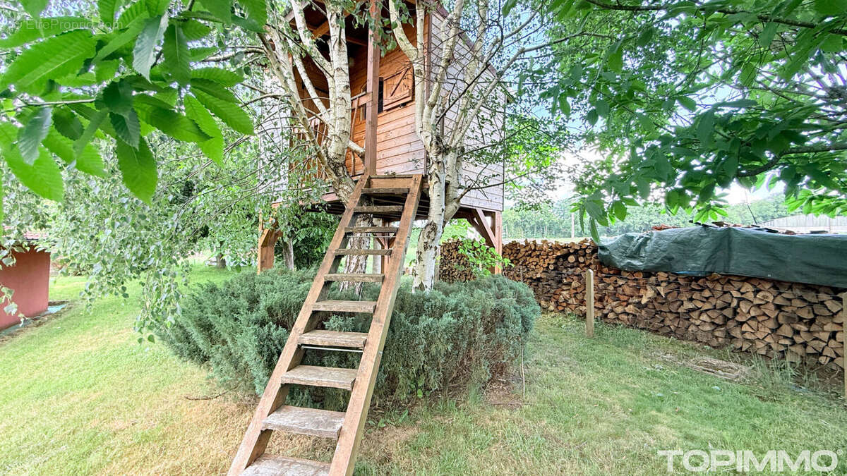 Maison à JEANMENIL