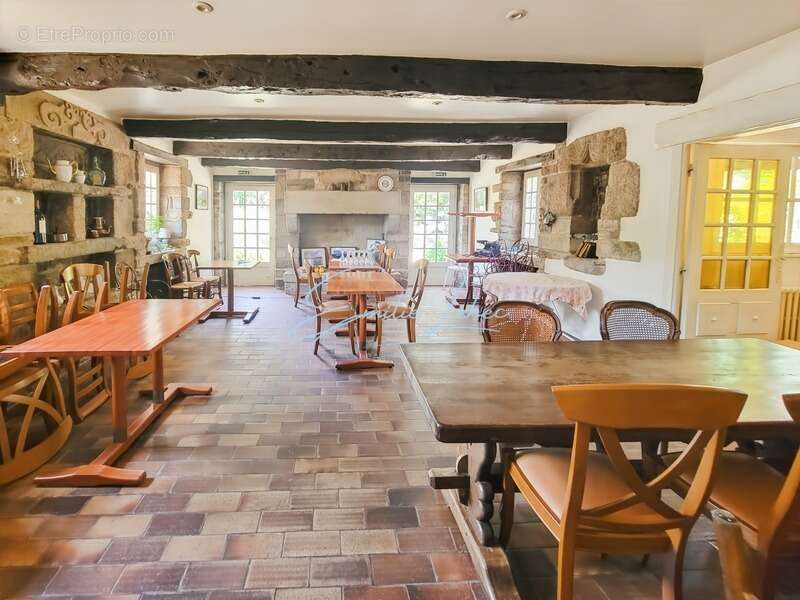 RIEC SUR BELON – Propriété de caractère entre les ports – Restaurant de charme et habitation - photo 3