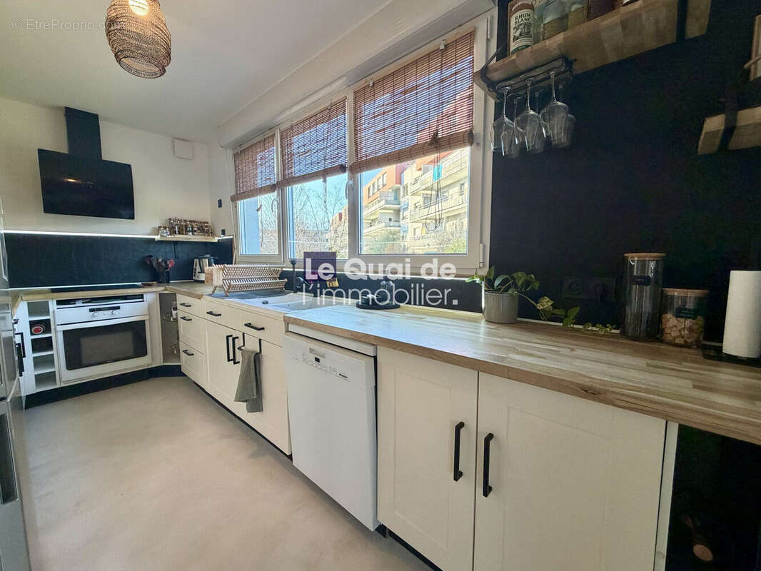 Appartement à SAINT-MARTIN-D'HERES