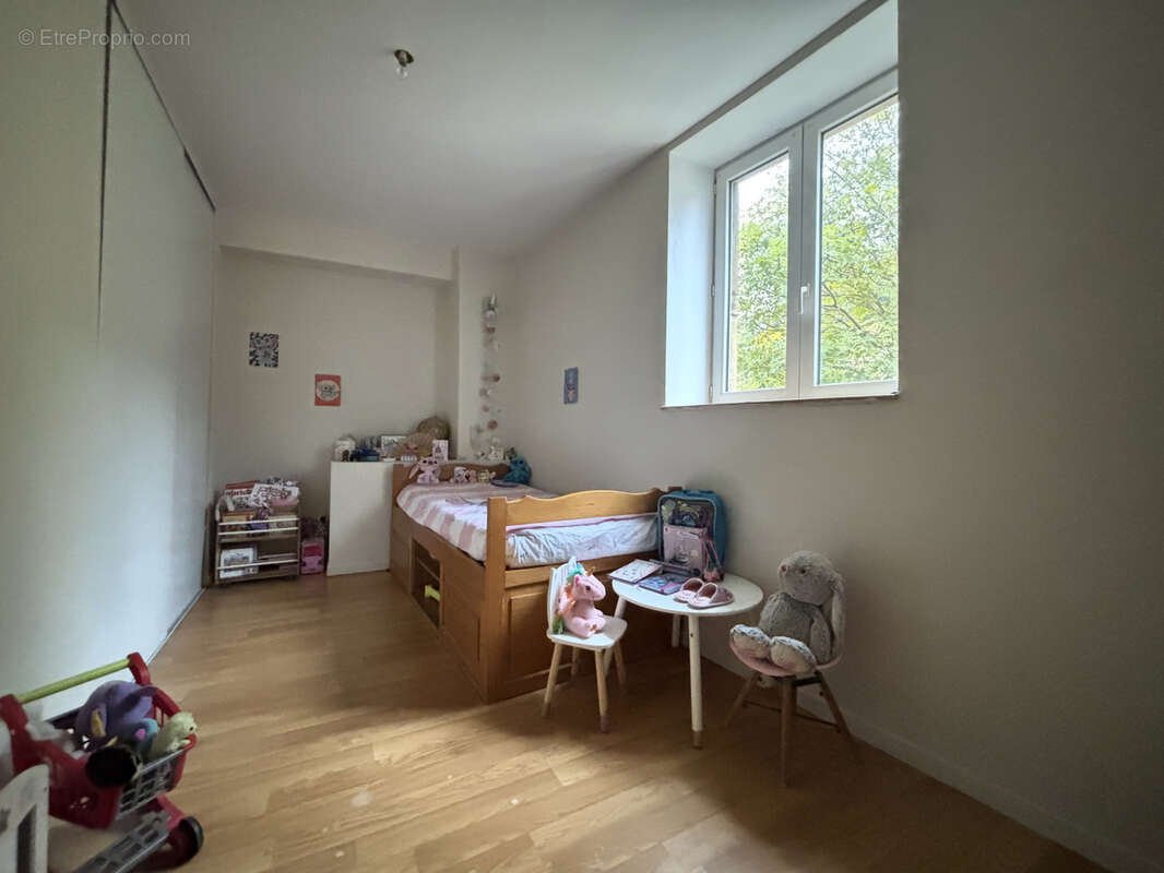 Appartement à SAINT-CLEMENT-SUR-VALSONNE