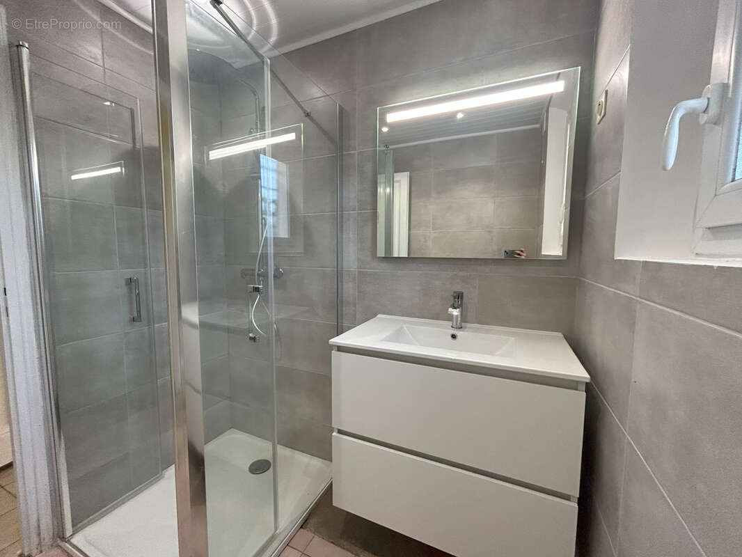 Autre à SAINT-RAPHAEL