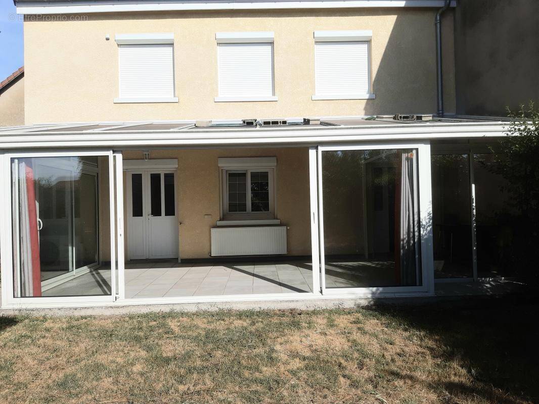 Maison à PUY-GUILLAUME