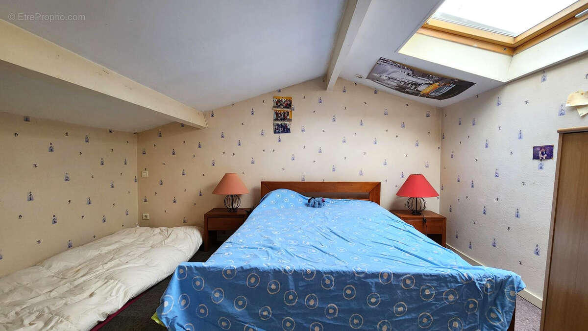 Maison à SAINT-ROMAIN-LA-VIRVEE