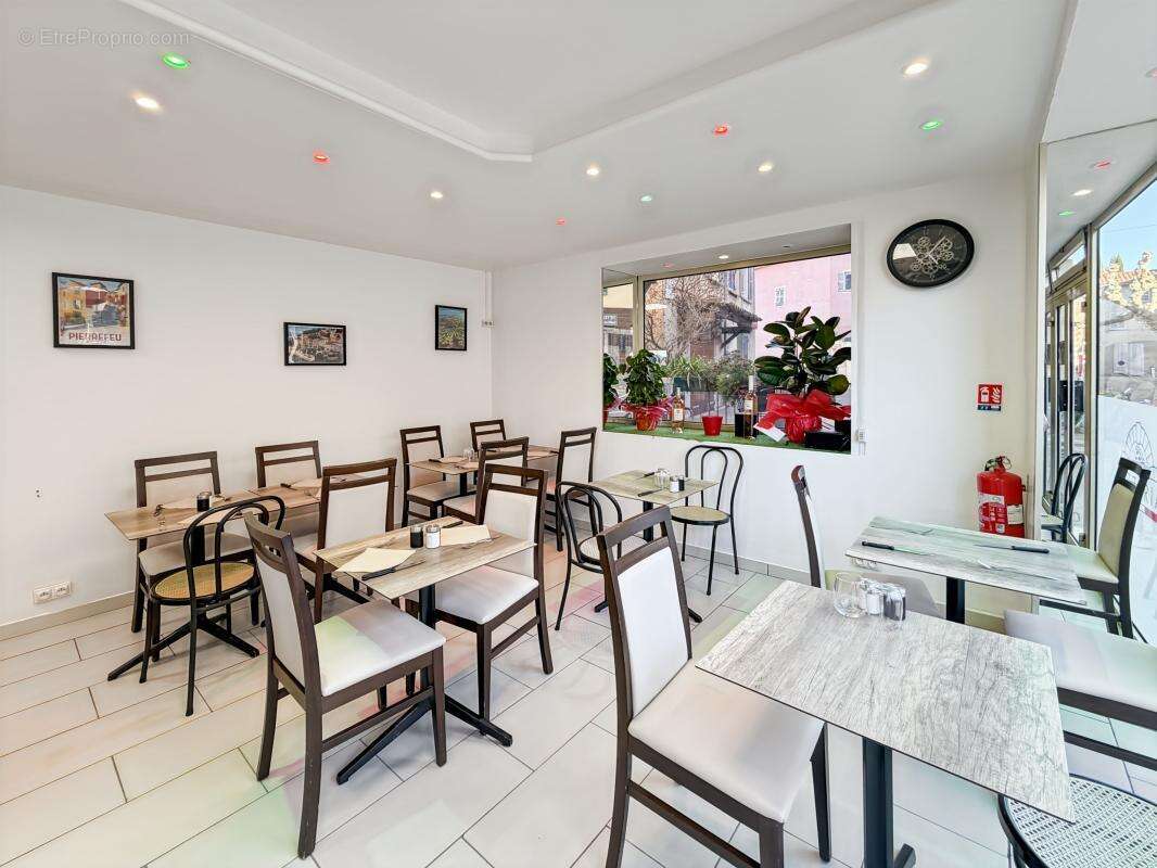 Commerce à PIERREFEU-DU-VAR