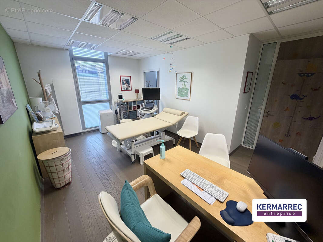 Commerce 43 m² à Vannes  - photo 3