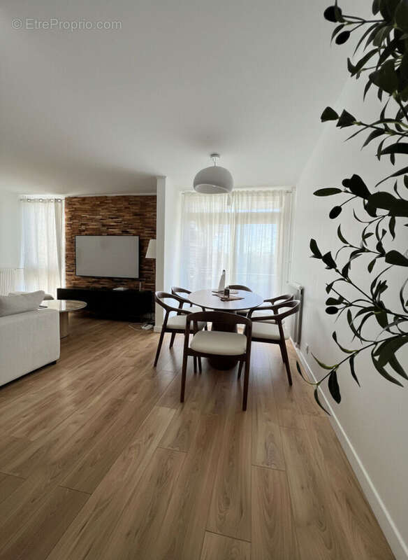 Appartement à LIVRY-GARGAN