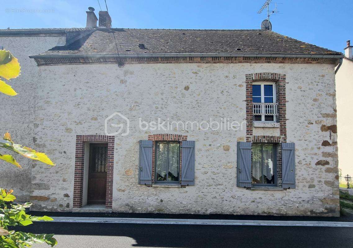 Maison à LONGUEVILLE