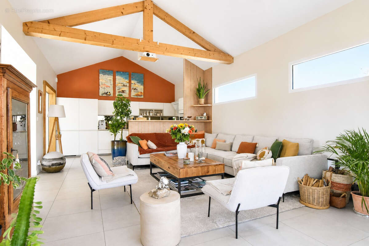 PREFAILLES - 4 chambres - photo 4