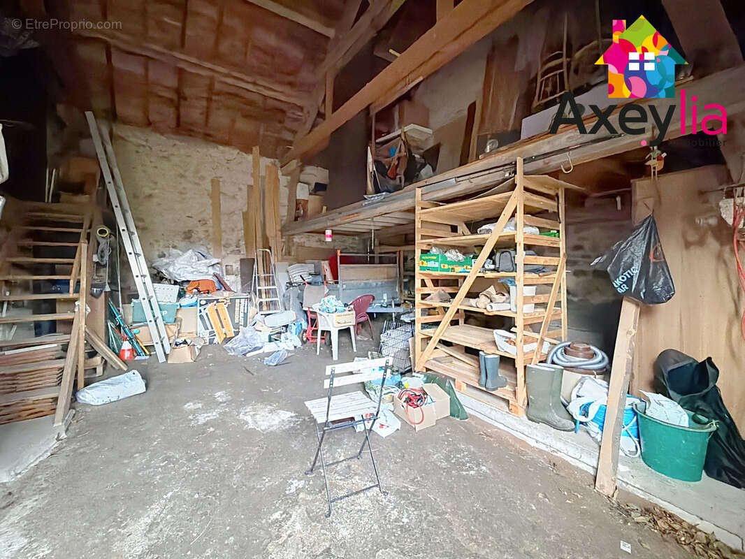 A vendre - arfeuilles - maison à rénover avec dépendances et terrain - photo 14