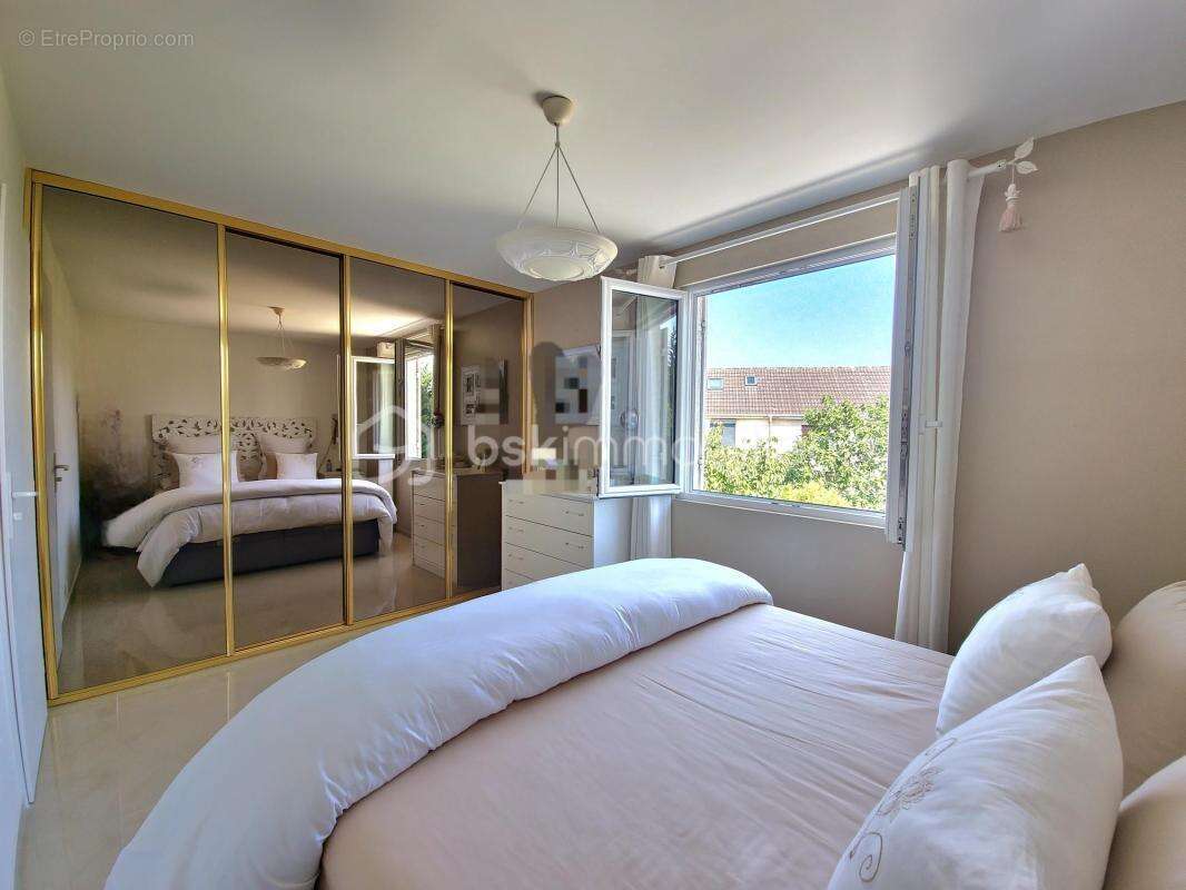 Maison familiale de charme – 153 m² habitables – 170 m² utiles – quartier recherché de la haie bertrand - photo 21