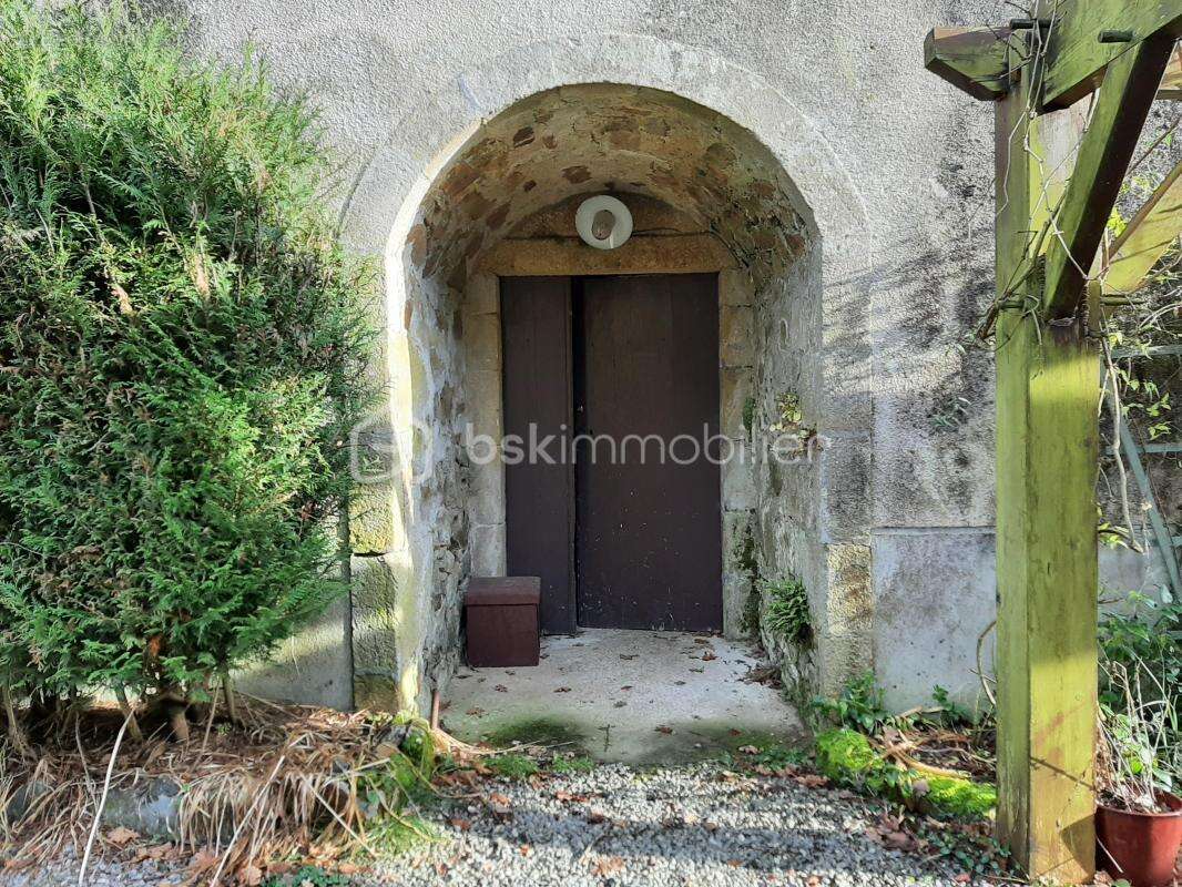 Maison à SAINT-LAURENT-SUR-GORRE
