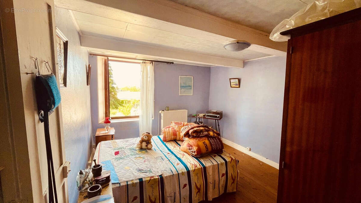 Maison  de ville La- Cote -Saint- André  avec dépendance sur terrain 529m² - photo 7