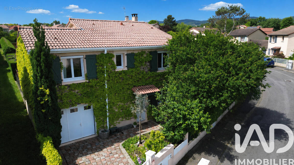 Photo 1 - Maison à MARCY-L'ETOILE