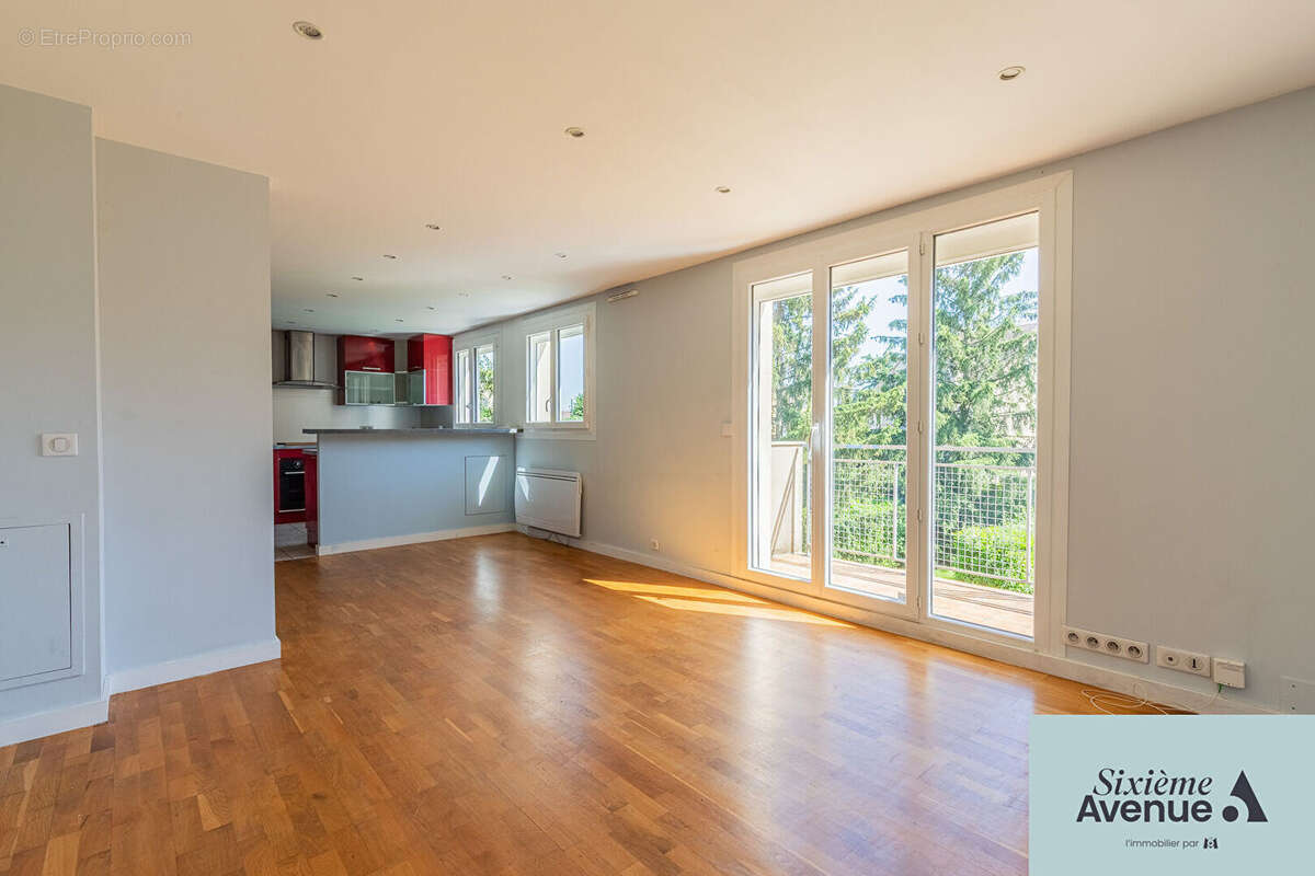 Appartement à CHILLY-MAZARIN
