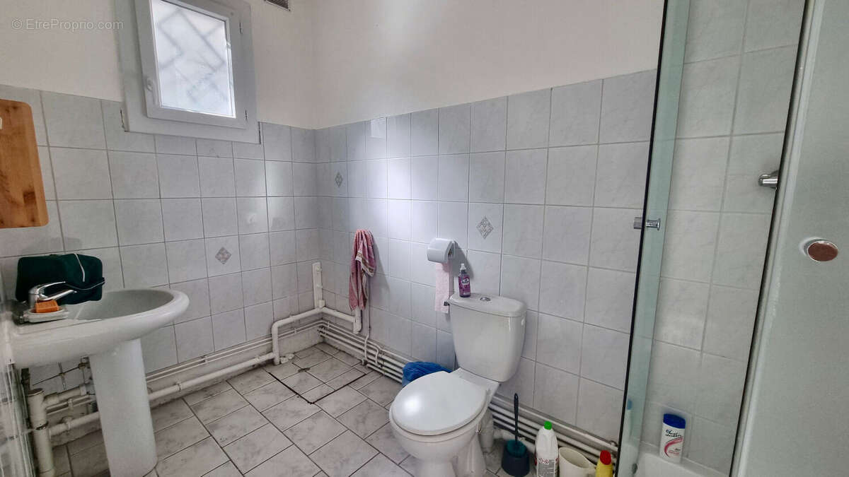 PONT-DU-CHÂTEAU / Centre bourg immeuble de rapport à vendre, belle opportunité ! - photo 14