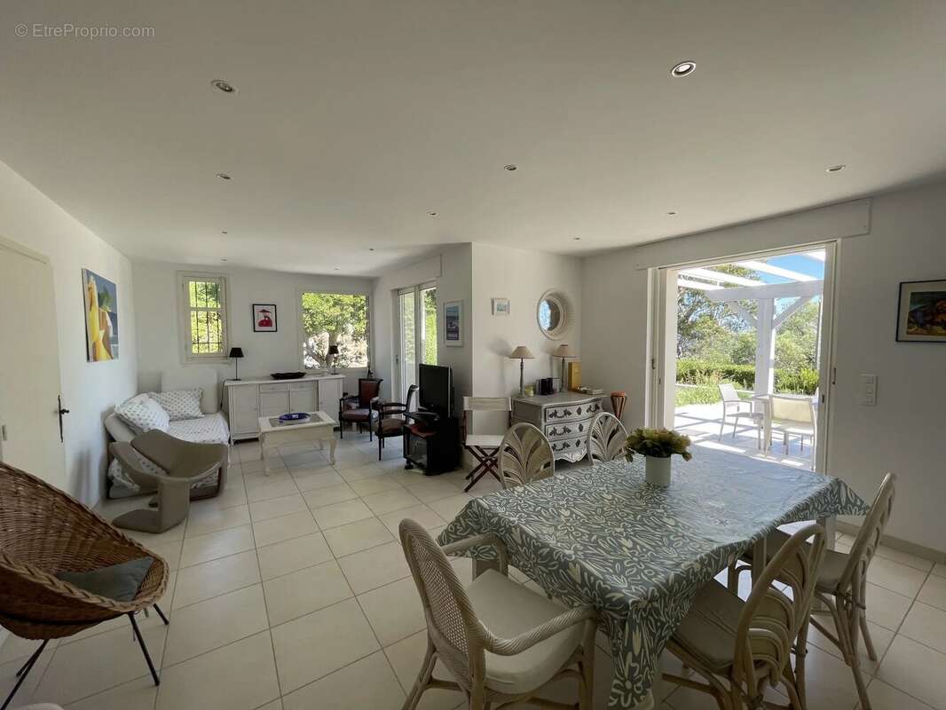 Maison à SAINT-RAPHAEL