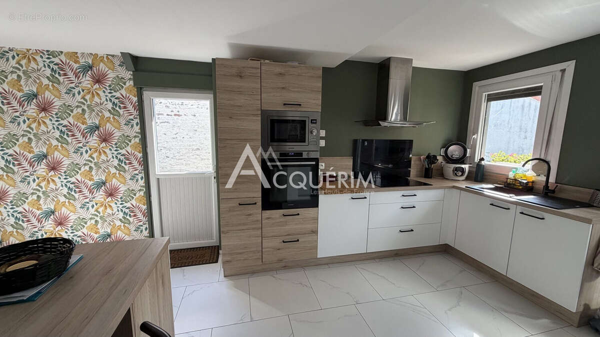Maison 130 m² à Carvin  - photo 4