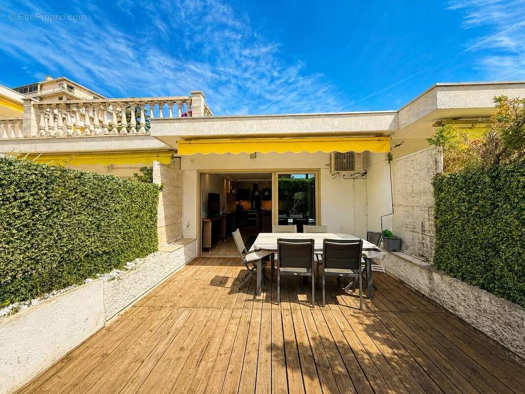 Appartement à CANNES