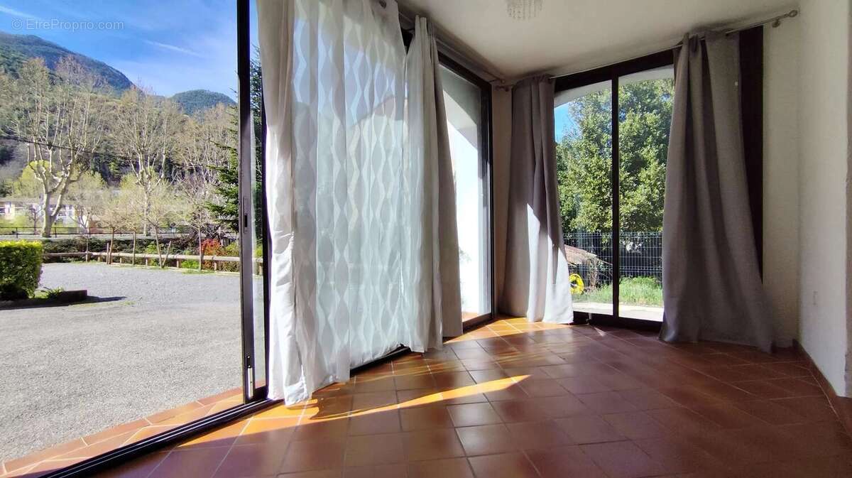 Maison 157 m² - Ascenseur - Garage - Terrain 930 m² - photo 6