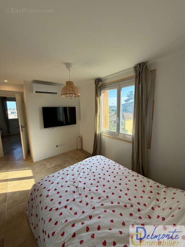 Toulon est - charmant faux t3 56m2 avec balcon et cave - photo 7
