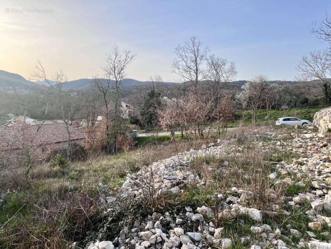 Terrain à CHOMERAC
