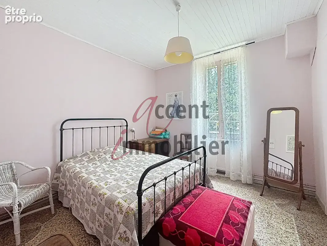 Mollégès, maison et gite avec piscine et terrain de 2000m² - photo 6