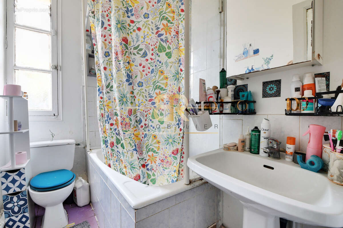 Commerce à COURBEVOIE